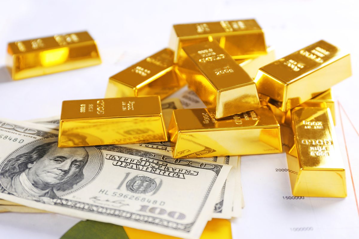 How Much Gold Should You Have In Your Portfolio [An Investor’s Guide]