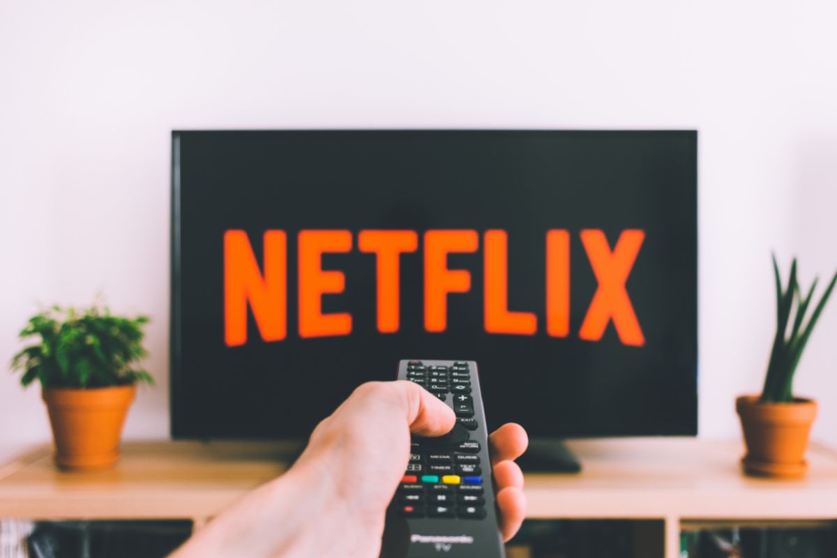 How To Buy Netflix (NFLX) Stocks & Shares?