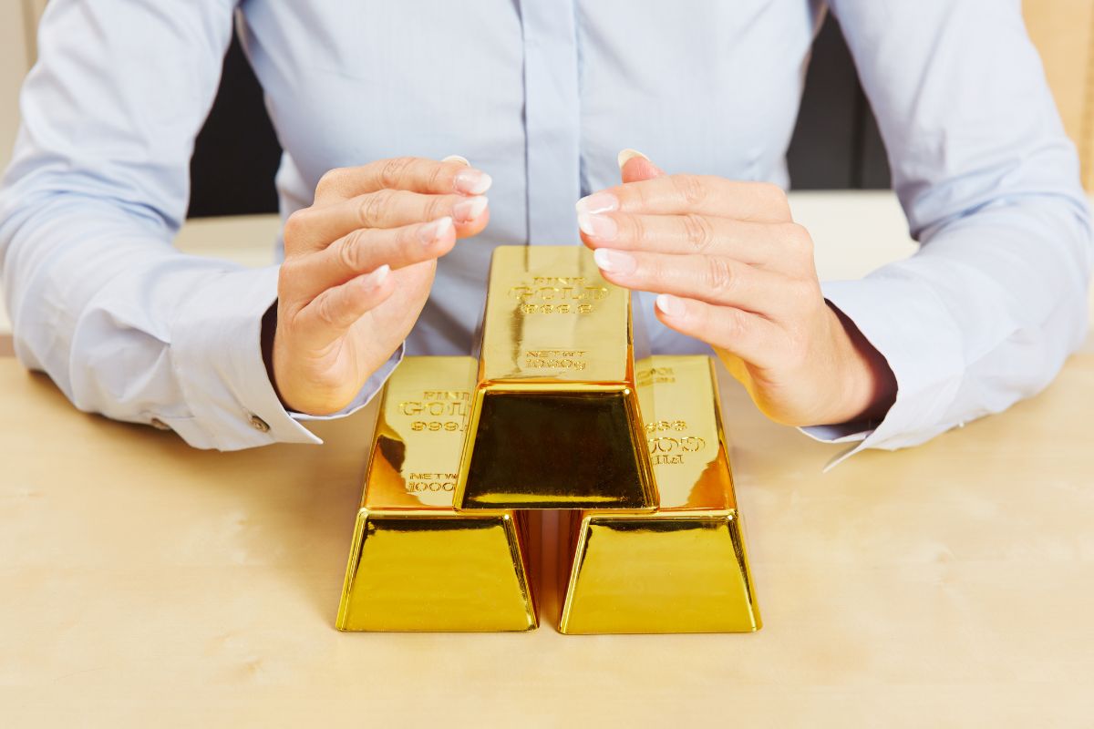 What Happens To Gold When Stocks Crash